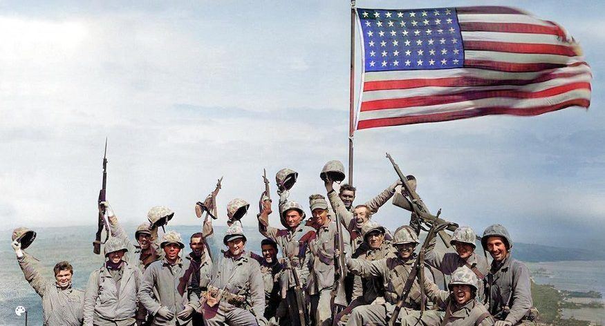 Segunda Guerra Mundial trazida à vida: a batalha de Iwo Jima em fotos coloridas
