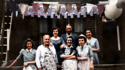 Fotos exclusivas do dia da coroação da Rainha Elizabeth coloridas e aprimoradas no MyHeritage