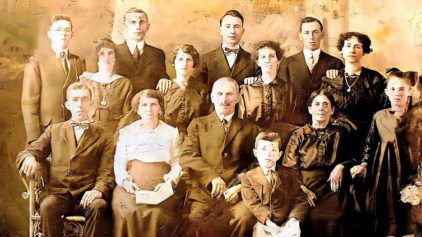 MyHeritage me ajudou a identificar cada pessoa no retrato de família dos meus tataravós
