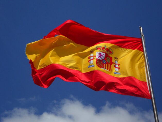O processo para aquisição da cidadania espanhola pode ser longo e complexo devido às constantes mudanças na legislação